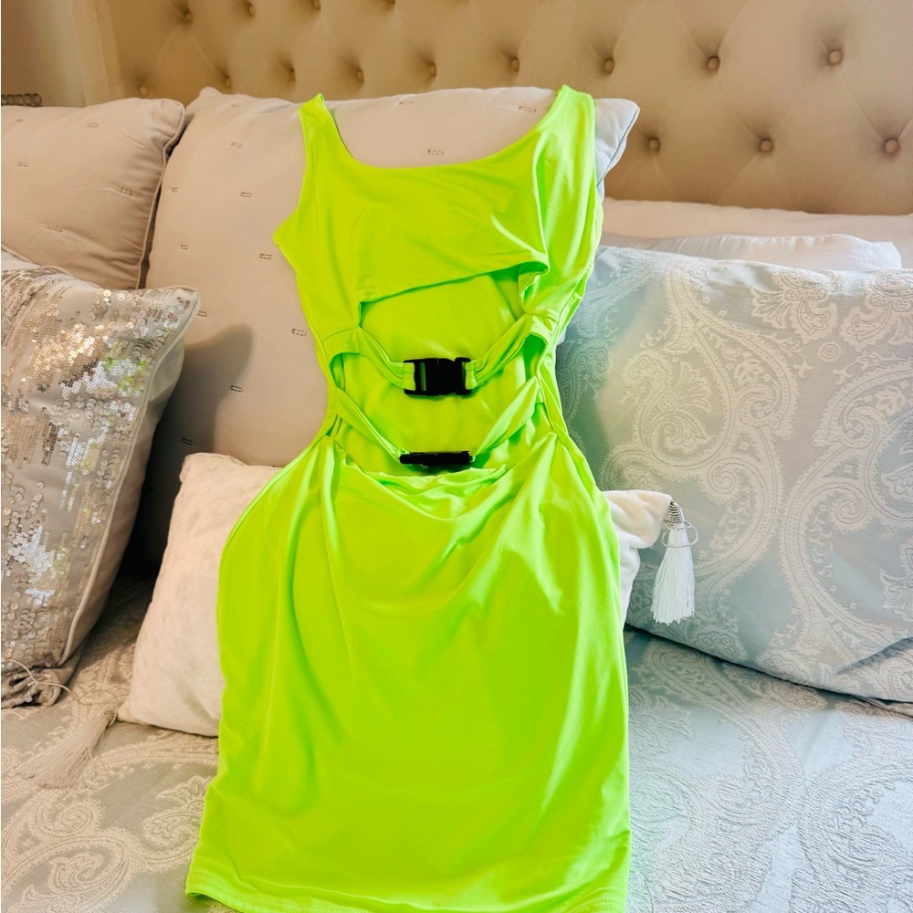 PrettyLittleThing Yellow Bodycon Mini Dress Scoop Neck Sleeveless